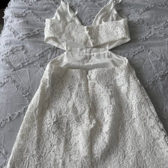 Marciano by Guess - Celeste Lace Dress - Picture 4 of 5